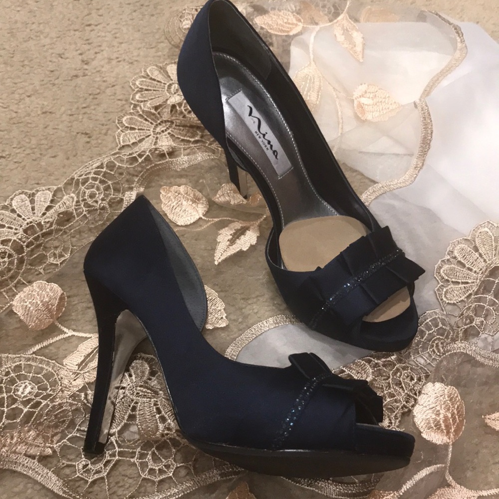 Shoes - Picture 3 of 4